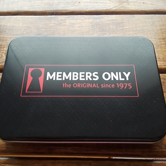 Men's Members Only Wallet - Picture 2 of 6